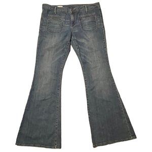 𝅺GAP 1969 women's flare jeans size 33/16 mid rise, medium wash